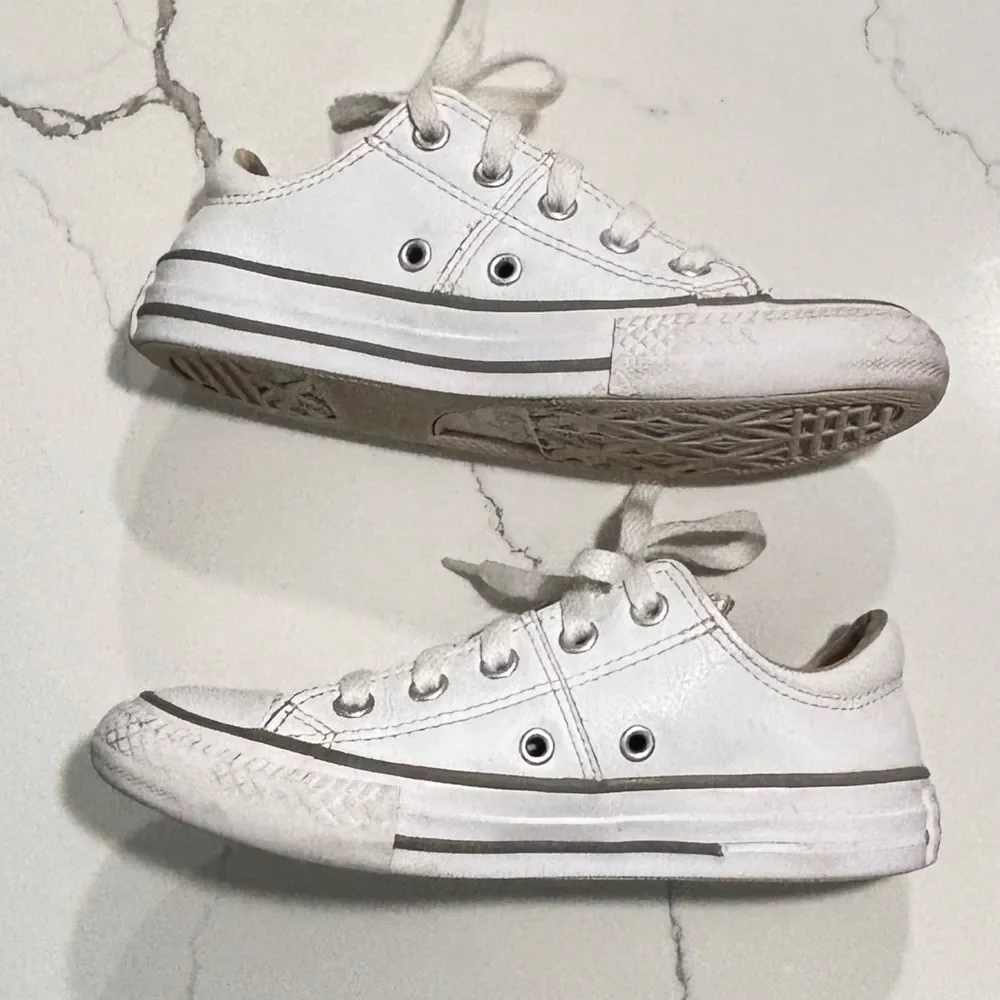 Converse All Star Youth Toddler Girls Boys White Leather Low Sneakers Shoes 12